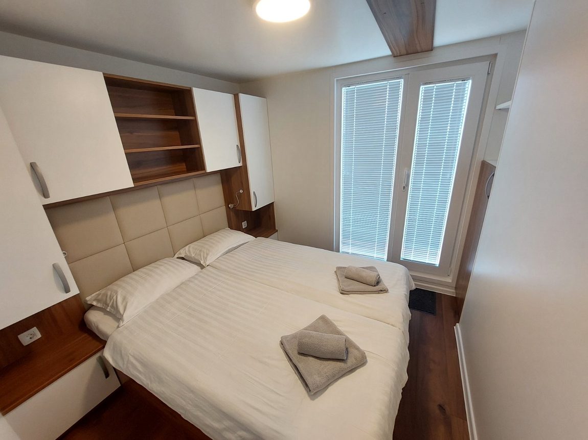 Inside House Boat Oliva